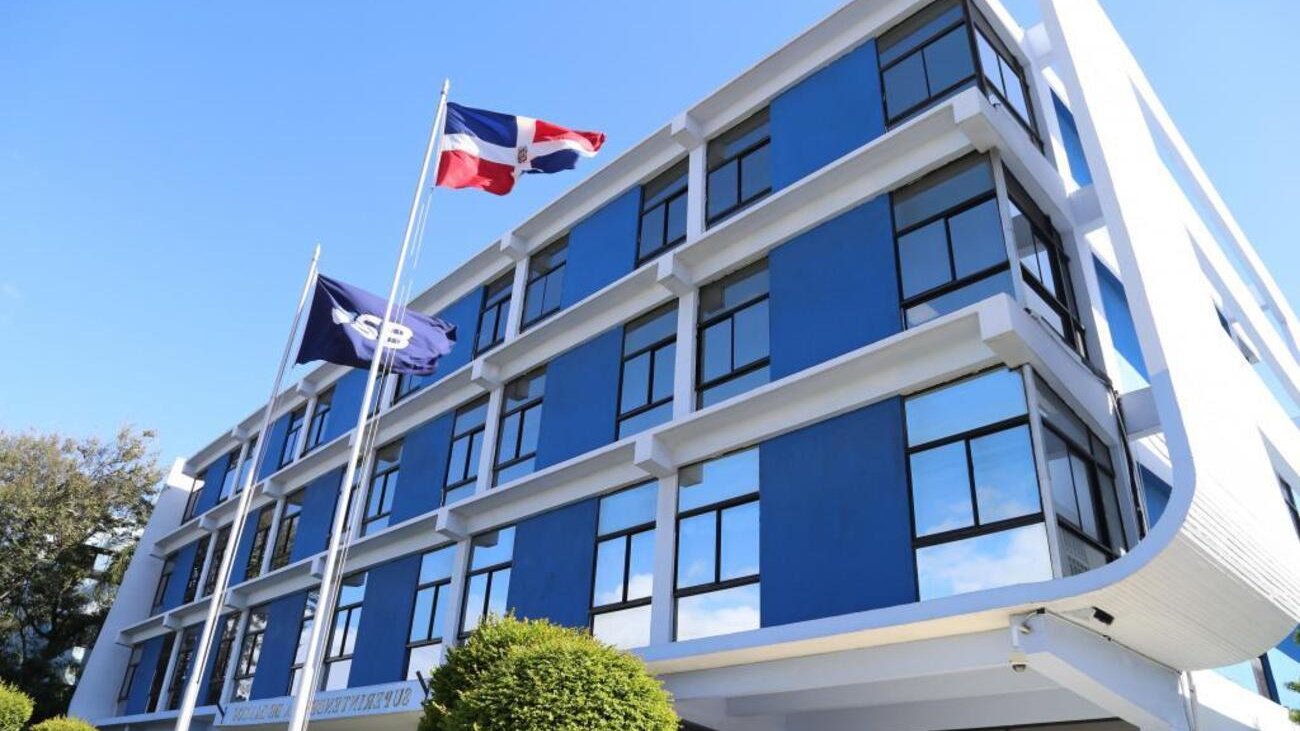 Bancos implementan cambios en Tarifas de Cuentas: Lo que necesitas saber