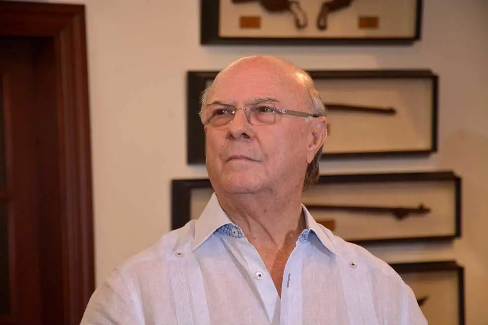 El hijo ya superó a los padres El sorpresivo espaldarazo de Hipólito Mejía al liderazgo de Omar Fernández